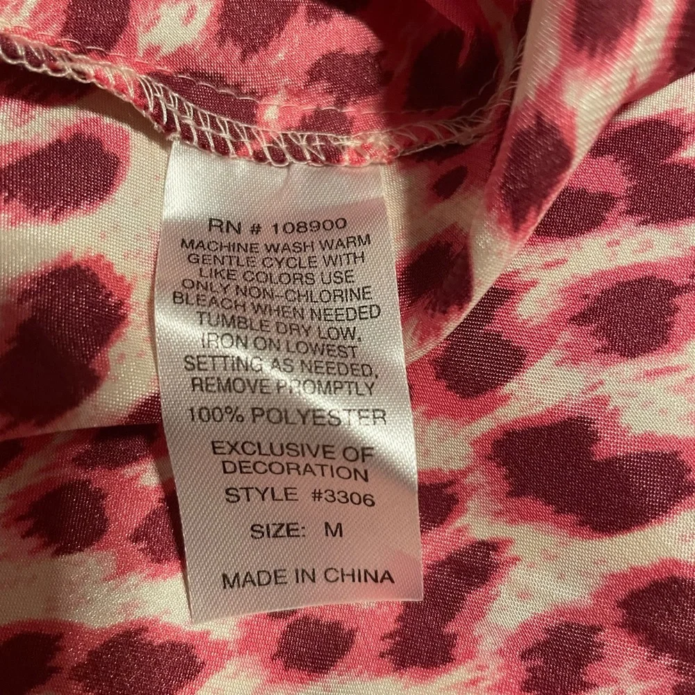 Bed of Roses Fuchsia Animal Print, Wine,Pink & Ivory Gown w/pink trim side split - Picture 4 of 9